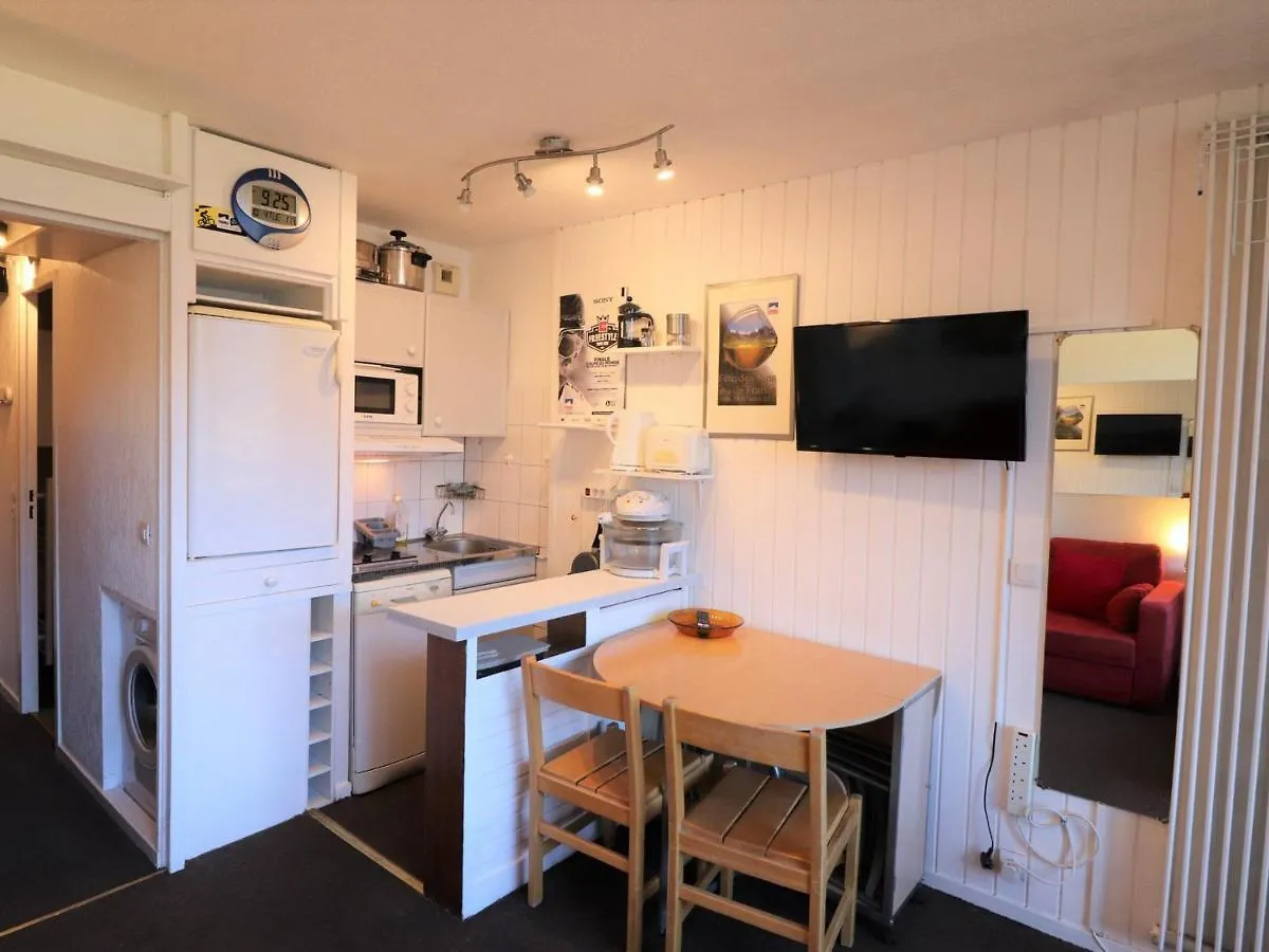 Studio Confortable Proche Pistes Et Commerces Avec Balcon - Fr-1-502-465 Tignes 0*,  France